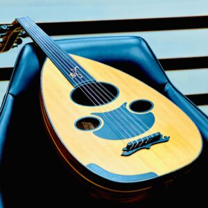 معرض الأعواد والآلات الموسيقية